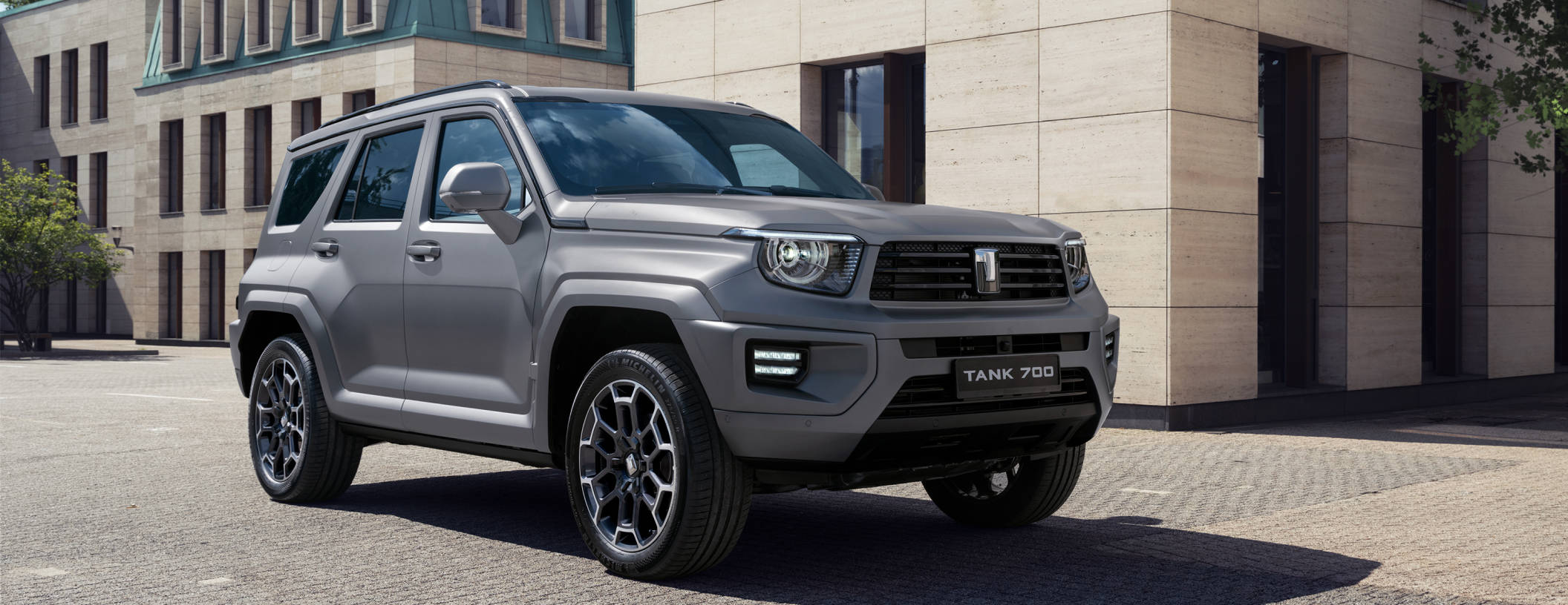 Премиальный бренд TANK – официальный автомобильный партнер Российского винодельческого форума 2025